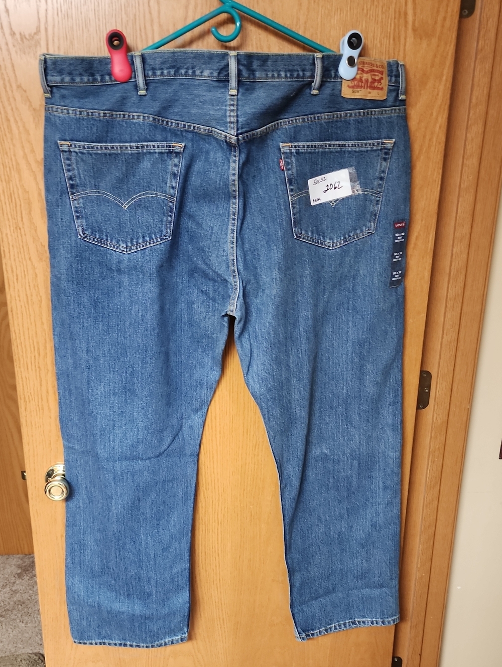 Levi's 505 Men's Medium Blue Regular Fit Jeans 50x32 nwt number 2062